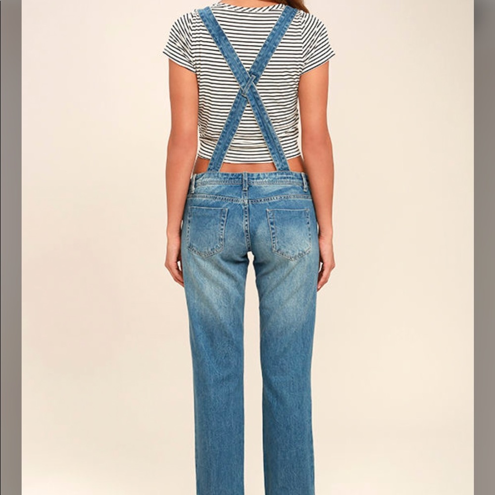NWT Medium Wash Distressed Denim Overalls - Picture 4 of 6